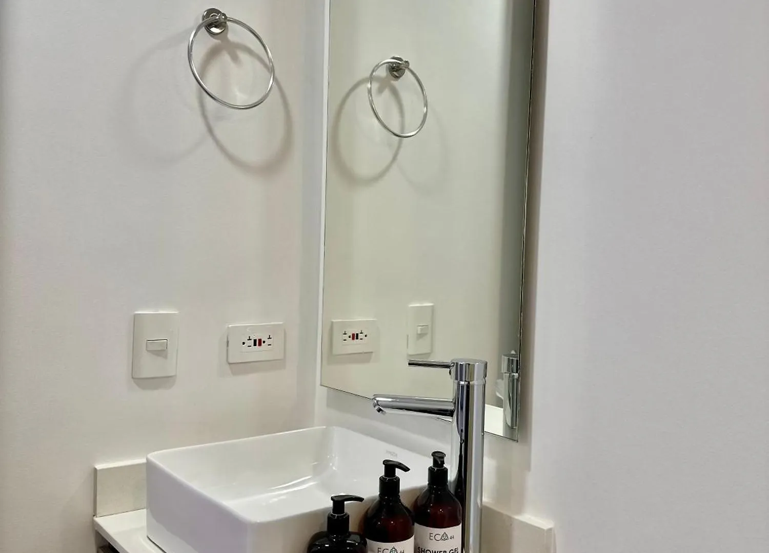 Hotel Eco 44 Μεντεγίν